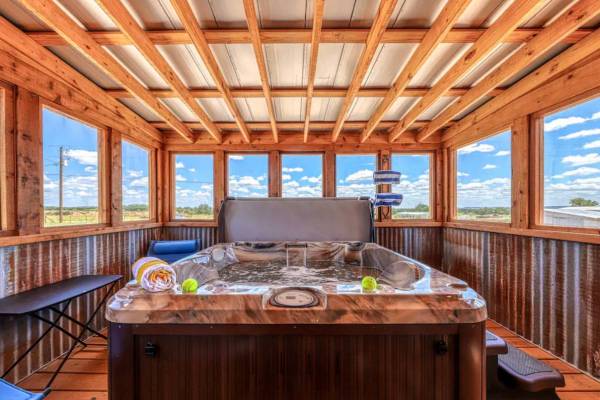 Rentals with Hot Tubs
